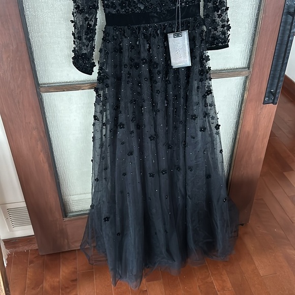 Mac Duggal 67502D Floral Appliques V-Neck Dress size 6 NEW $798 - Picture 8 of 11